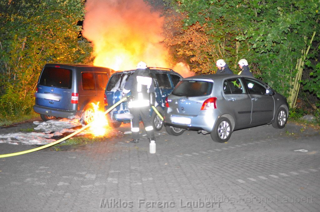 Wieder brennende Autos in Koeln Hoehenhaus P083.JPG